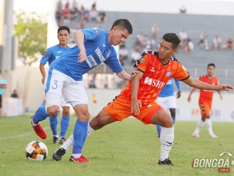 HLV Lê Huỳnh Đức "ngao ngán" với Đức Chinh, Merlo