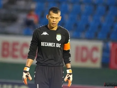 Dính “nghi án”, Tấn Trường bị Bình Dương treo găng hết lượt đi