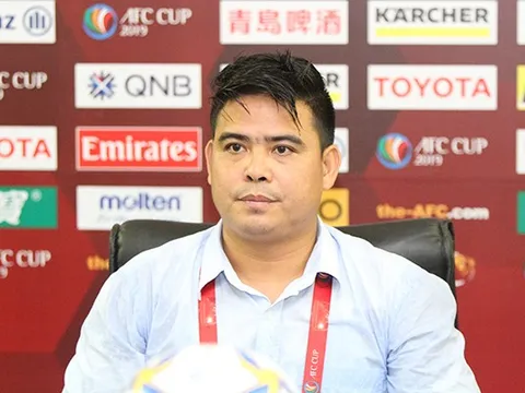 HLV Yangon United: "Tôi không phàn nàn về quyết định của trọng tài"