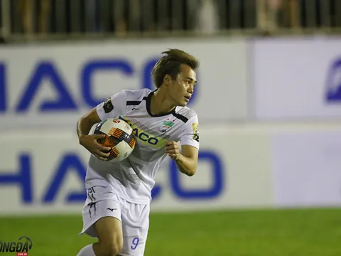 Văn Toàn ghi bàn HAGL vẫn cưa điểm với Bình Dương