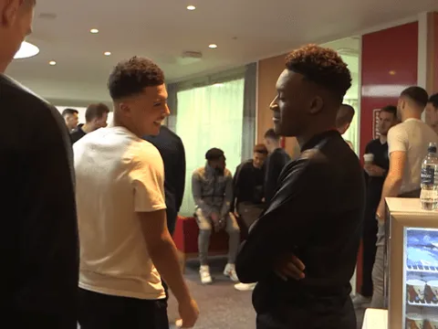 Jadon Sancho nói gì với Hudson-Odoi khi tập trung đội tuyển Anh?