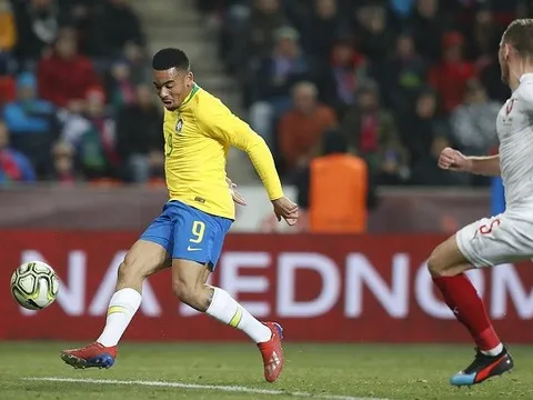 Jesus lập cú đúp, Brazil nhọc nhằn ngược dòng trước CH Séc