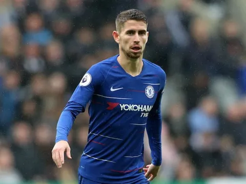 Jorginho đi vào lịch sử của League Cup