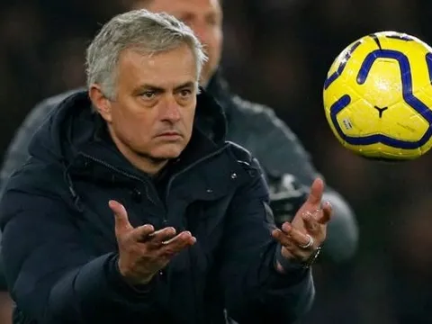 Spurs đá kém thuyết phục, Mourinho sẽ trở lại bản ngã của mình