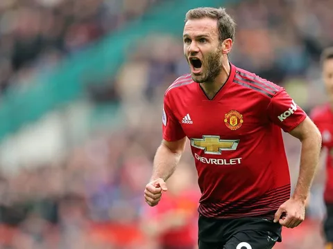 Fan Quỷ đỏ: "Quá đủ, cậu ấy chơi như đã 40 tuổi rồi"