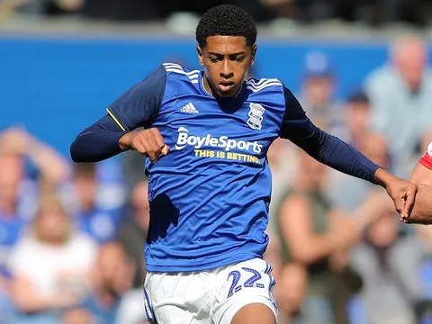 Sau Haaland, Man Utd tiếp tục đứt gánh trong thương vụ "thần đồng Birmingham"