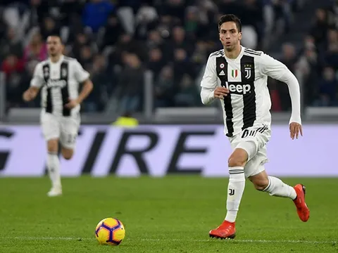 Juventus giữ chân thành công trụ cột tuyển Uruguay
