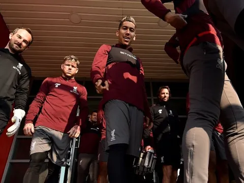 Tràn đầy tự tin, dàn sao Liverpool ung dung trước đại chiến với Porto