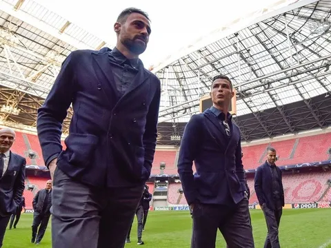 Ronaldo và dàn sao Juve đẹp 'không tưởng' rảo bước trên sân Johan Cruijff