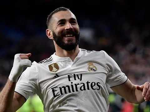Benzema trên đường thành quân bài bất khả xâm phạm ở Real