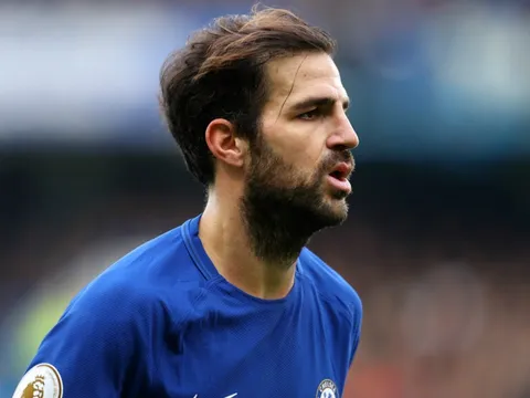 Kẻ bị ruồng bỏ Fabregas nói gì về việc Chelsea lao dốc