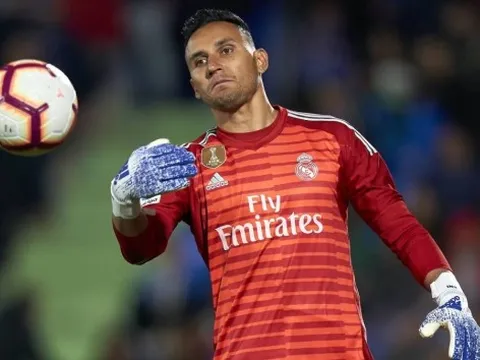 "Kẻ đẩy Keylor Navas rời Real" bất ngờ lên tiếng về tương lai
