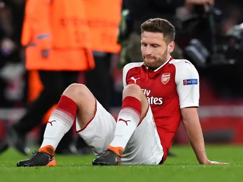 "Kẻ thay thế" Mustafi lên tiếng, Arsenal đã biết mình cần làm gì