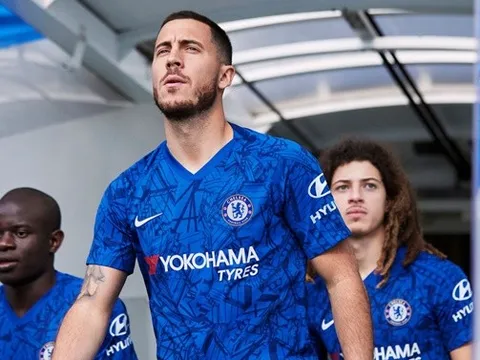 Chelsea! Làm ơn đừng bao giờ chia tay anh ta