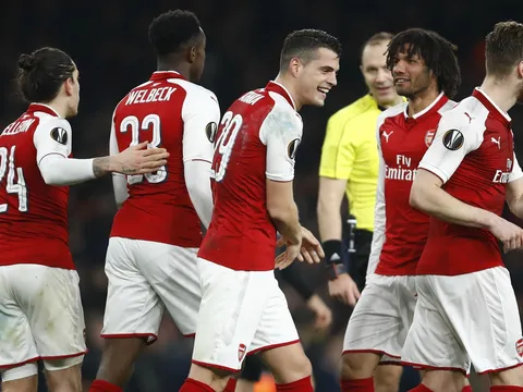 Khó tin! Người Arsenal "cả gan" để mắt tới mục tiêu số một của Man Utd