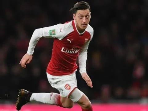 Khó tin! Ozil kết thúc mùa giải 2018/19 với số kiến tạo ít hơn Alexis Sanchez