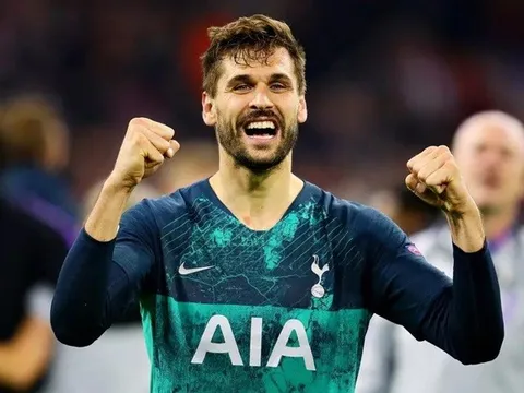 Khó tin! Tottenham đối xử tệ bạc với 'người hùng Champions League'