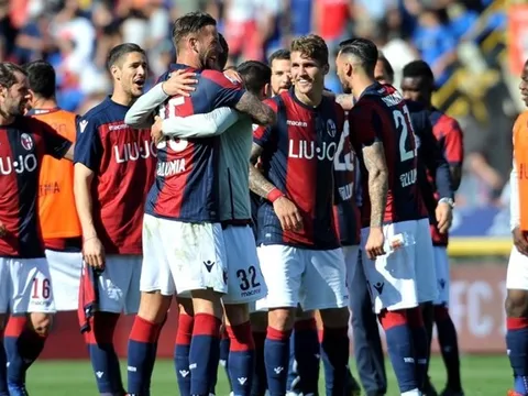 Khoảnh khắc Serie A: Những nụ cười tại Renato Dall’Ara