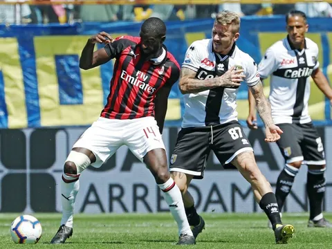 Khoảnh khắc Serie A: Trong những tiếng hô vang “Kuco!”