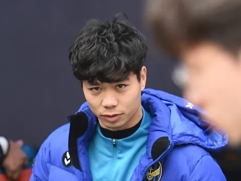 Không đá phút nào, Công Phượng vẫn 'chơi lớn' khiến khán đài Incheon trầm trồ