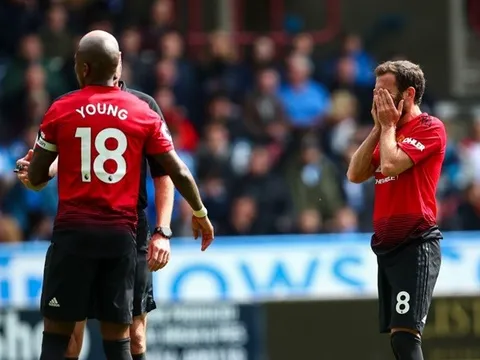 'Không gì tôi có thể thích ở đội United này cả, thật kinh khủng'