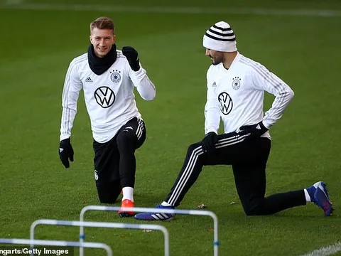 Không Hummels, Boateng, Muller, Cỗ xe tăng Đức 'còn lại gì'