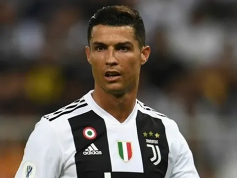 "Không thể so sánh tôi với Ronaldo"