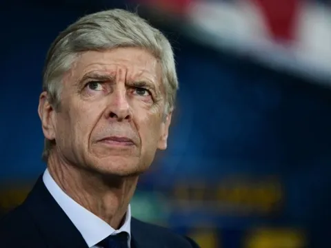 Không thể sốc hơn! Arsenal đưa Wenger trở lại