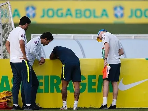 Không thể tệ hơn! Neymar gục đầu khóc khi tái phát chấn thương