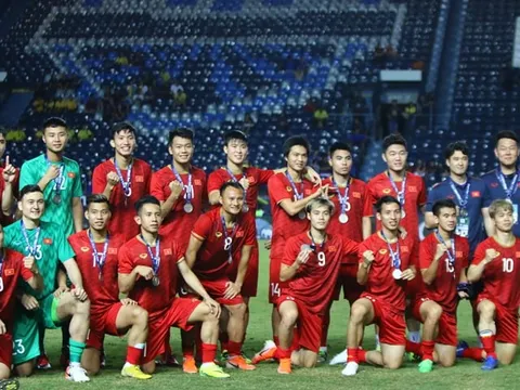 King’s Cup: Một mũi tên trúng nhiều đích của HLV Park Hang-seo