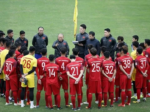 King’s Cup: “Phù thủy” Park Hang-seo lần đầu chạm trán đội tuyển Thái Lan