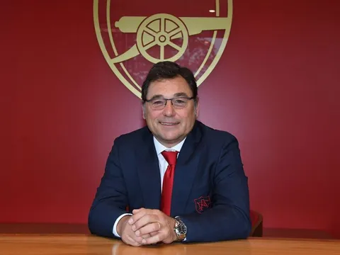 Kinh hoàng! Sếp bự Arsenal dùng chính sách 'tàn khốc', 12 sao ra đường?