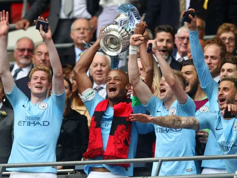 Hủy diệt Watford, Kompany tuyên bố Man City không có đối thủ