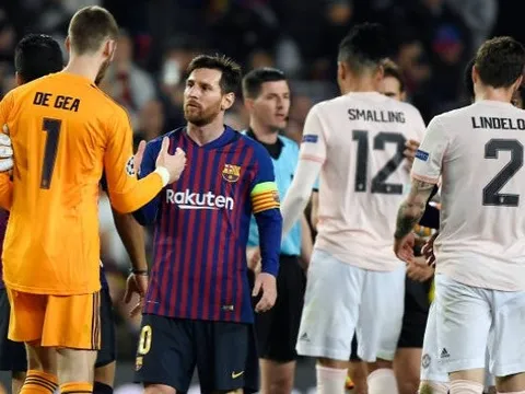 SỐC: Thắng trận, Messi không thèm bắt tay 1 cầu thủ M.U