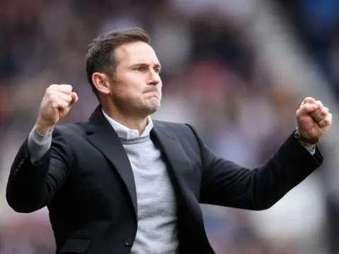 Lampard: "Khi cậu ấy tới Chelsea, tôi đã nghĩ Makelele của đội đây rồi"