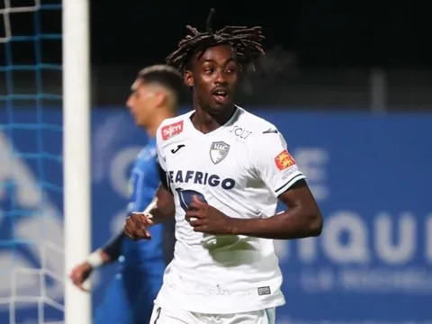 CHÍNH THỨC! Lyon sinh biến, Man Utd và Chelsea rộng cửa đón 'trọng pháo'?