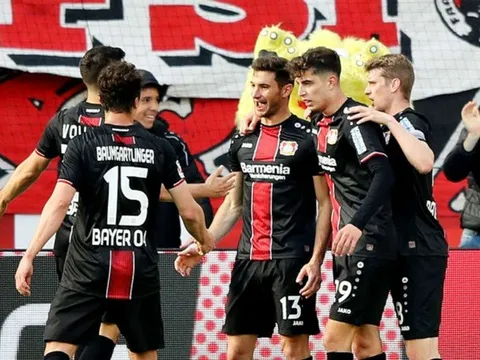 Leverkusen đánh tennis với Frankfurt và lập kỷ lục khủng ở Bundesliga
