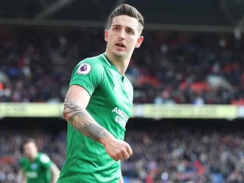 Lewis Dunk: "Nếu không chịu nổi áp lực thì đừng nên xỏ giày ra sân"