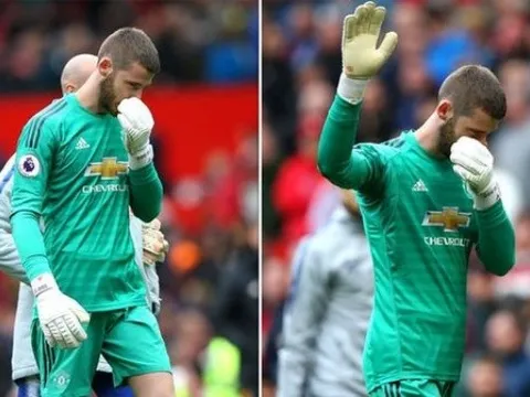 Liên tục mắc sai lầm, De Gea có hành động đặc biệt tới CĐV Man Utd