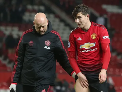 Victor Lindelof lên tiếng, khẳng định bị "bơ" sau thất bại PSG