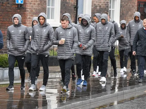 Liverpool đội mưa đi dạo 'làm nóng' cho Derby Merseyside