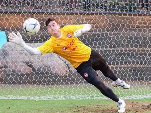 Báo Thái chấm điểm Đặng Văn Lâm ngang hàng với dàn sao Thái của Muangthong