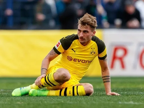Lộ nguyên nhân Dortmund chưa thanh lý được "hàng thải" sang Anh