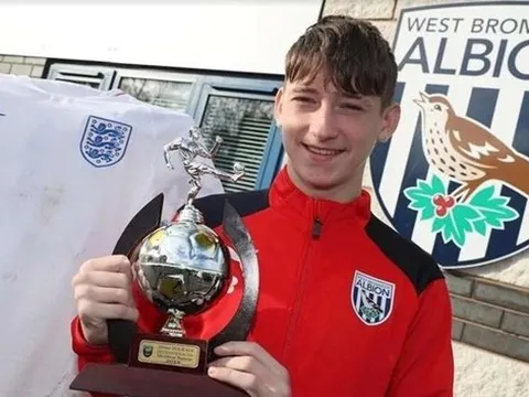 Sang Anh tìm "hàng nóng", Barcelona chộp được "Gary Lineker đệ nhị"