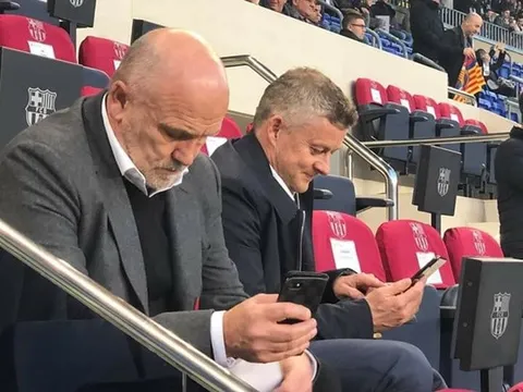 Lo tương lai MU, Solskjaer dự khán và tận mắt chứng kiến phong độ hủy diệt của Messi