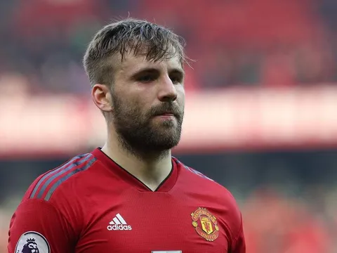 Shaw: "Phòng thay đồ của chúng tôi đã phát điên sau hiệp một"