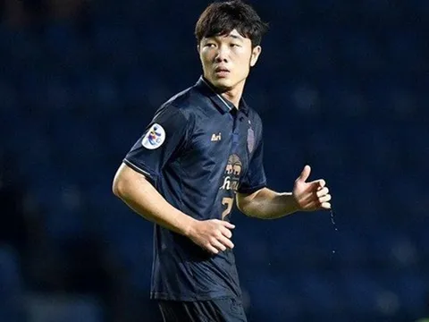 HLV Việt cảnh báo tương lai của Xuân Trường tại ĐT Việt Nam khi thường xuyên ngồi dự bị