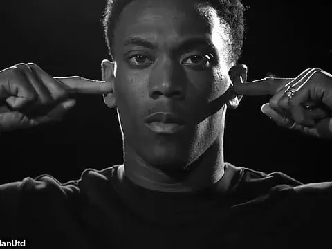 Man United hành động ý nghĩa chống lại vấn nạn nhức nhối trong bóng đá