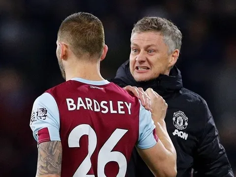 Man Utd đàm phán thần tốc, chốt hạ cái tên sẽ 'cứu rỗi' Solskjaer