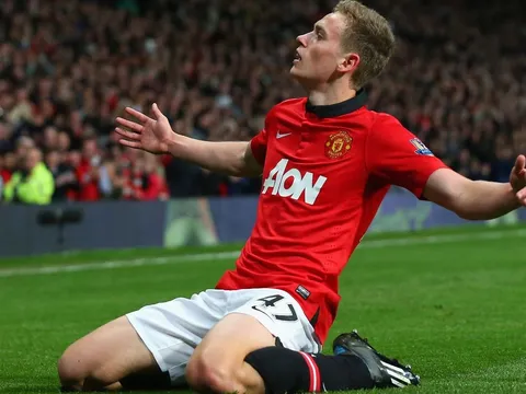 Man United thanh lý 15 cầu thủ, gồm những ai?